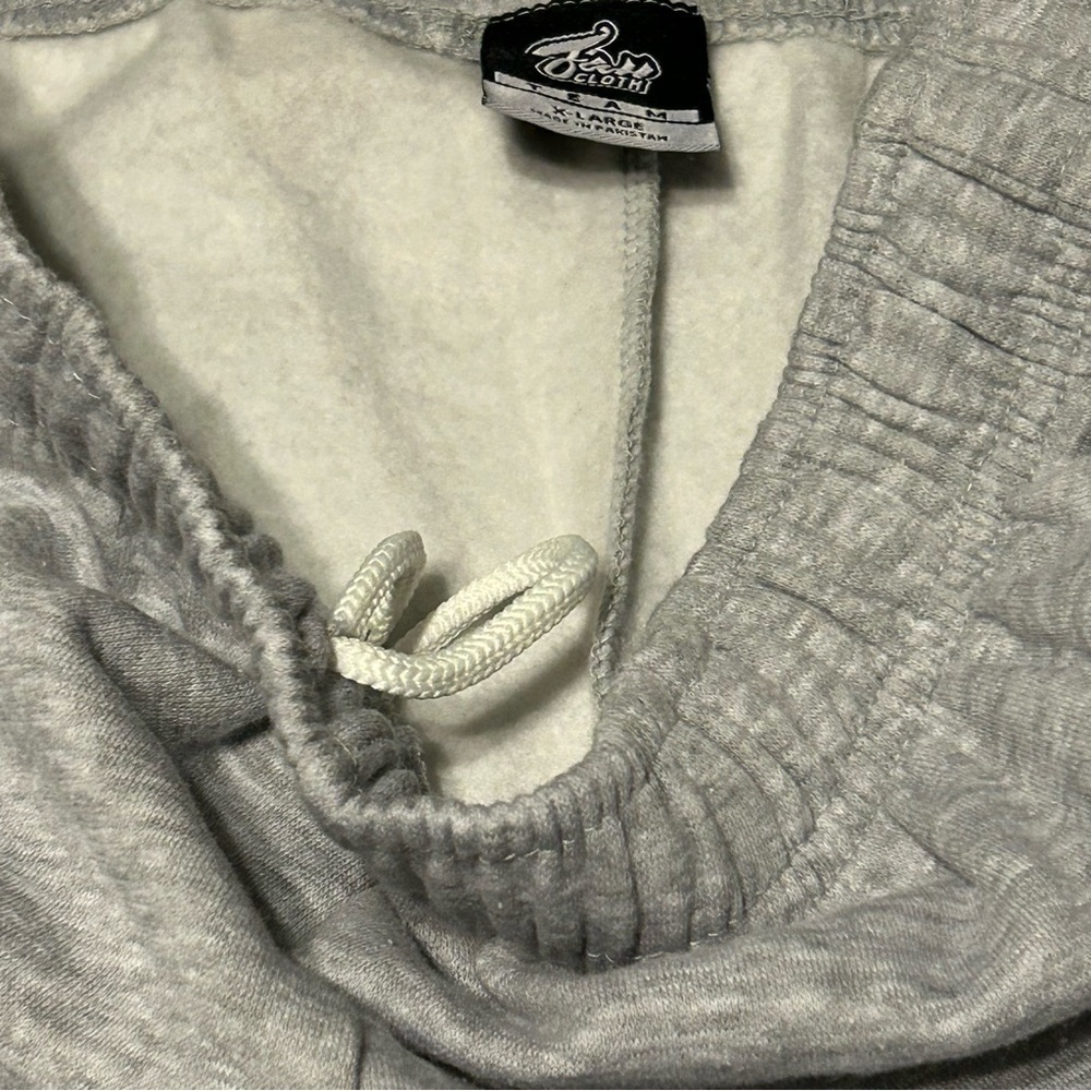 Fan Cloth Classic Cuffed Sweatpants Heather Gray Size XL NWOT - Picture 8 of 10